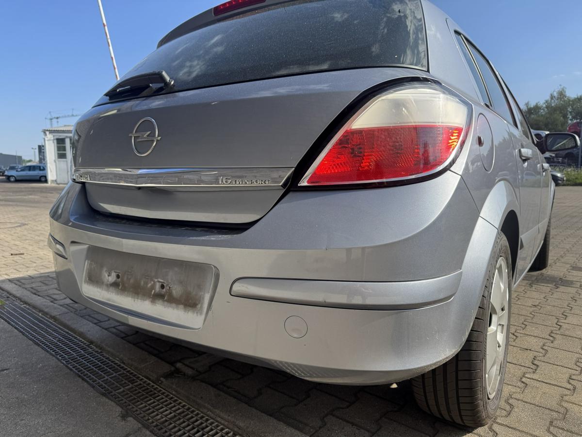 Opel Astra H original Sto&szlig;stange Stossf&auml;nger hinten Z163 Lichtsilber Flie&szlig;heck Bj.2006